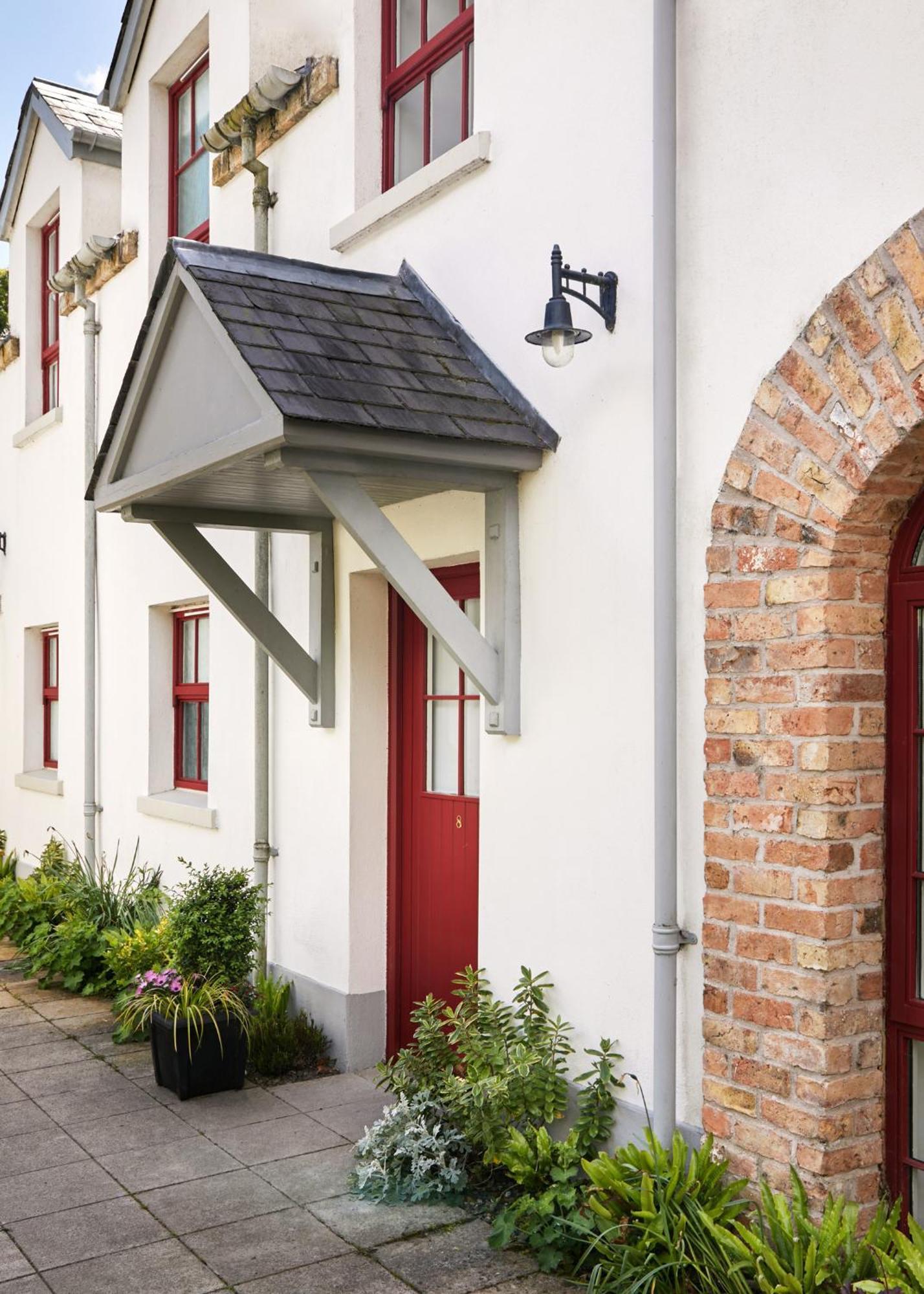 글라스로우 Old Stable Mews Castle Leslie 빌라 외부 사진