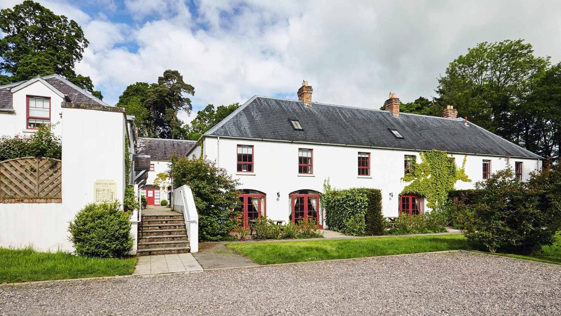 글라스로우 Old Stable Mews Castle Leslie 빌라 외부 사진